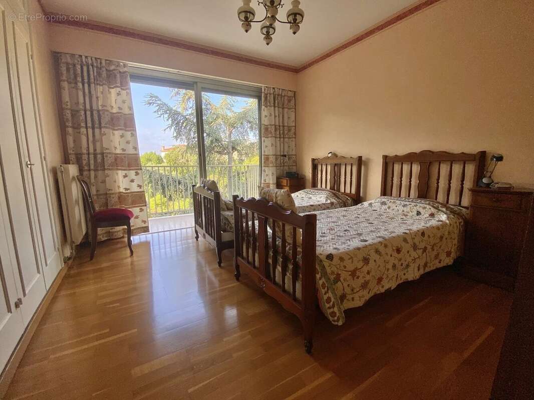 Appartement à ROQUEBRUNE-CAP-MARTIN