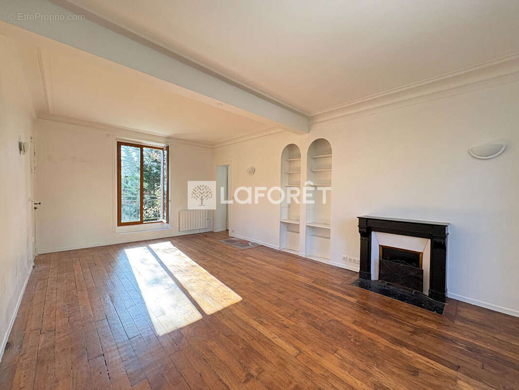 Appartement à SURESNES