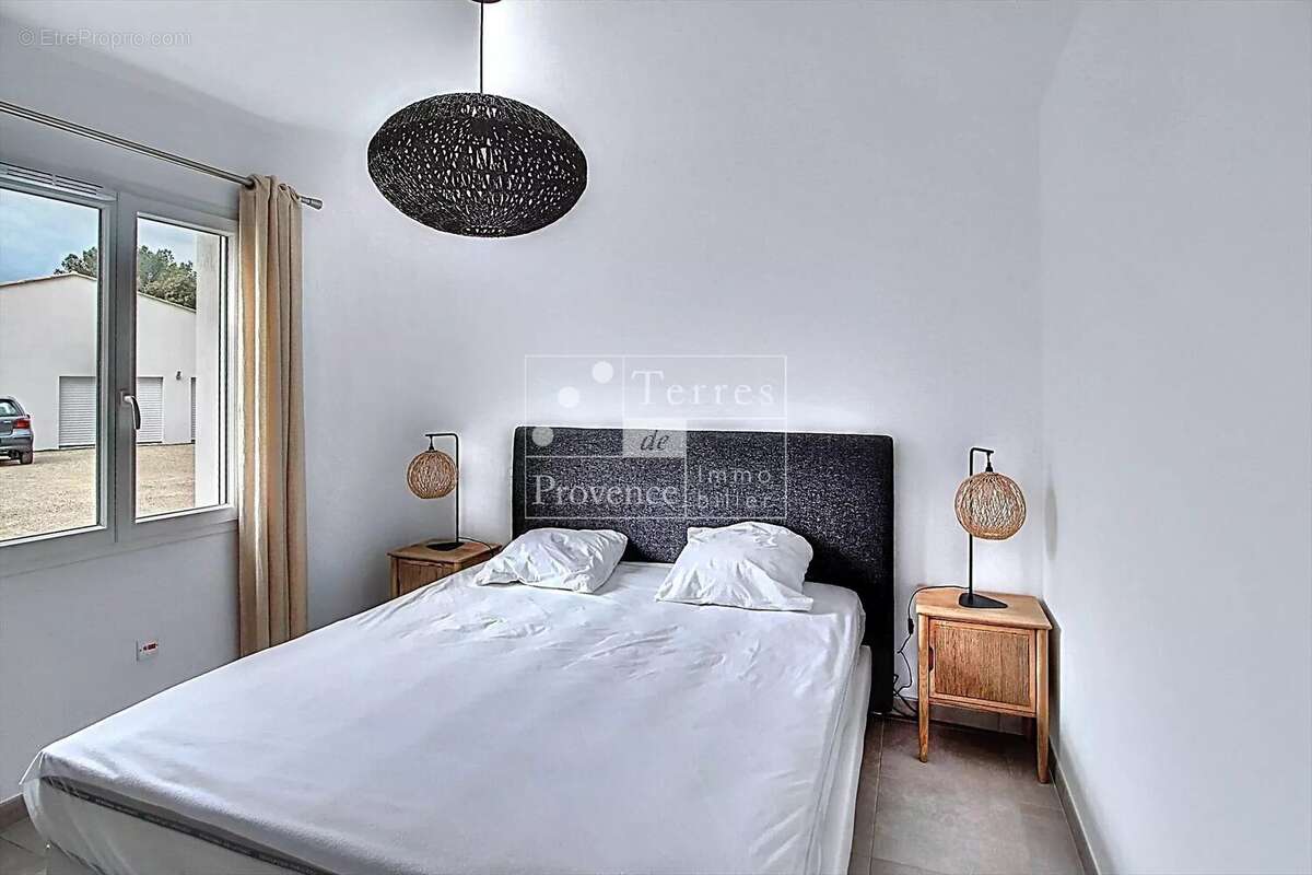 Maison à BAUDINARD-SUR-VERDON