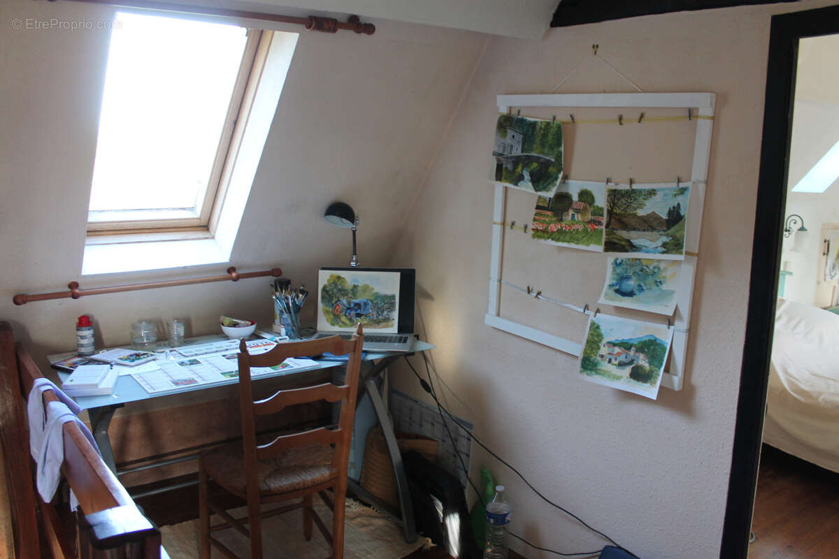 Maison à SAINT-PRIEST-LES-FOUGERES