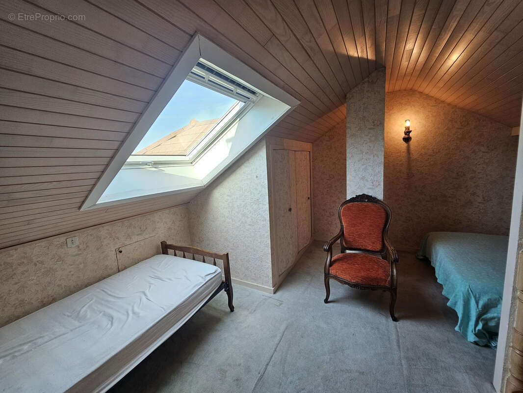 Maison à VERCEL-VILLEDIEU-LE-CAMP