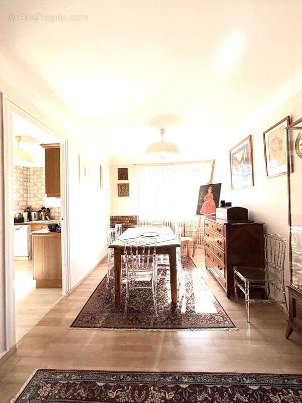 Photo 3 - Appartement à LA CELLE-SAINT-CLOUD