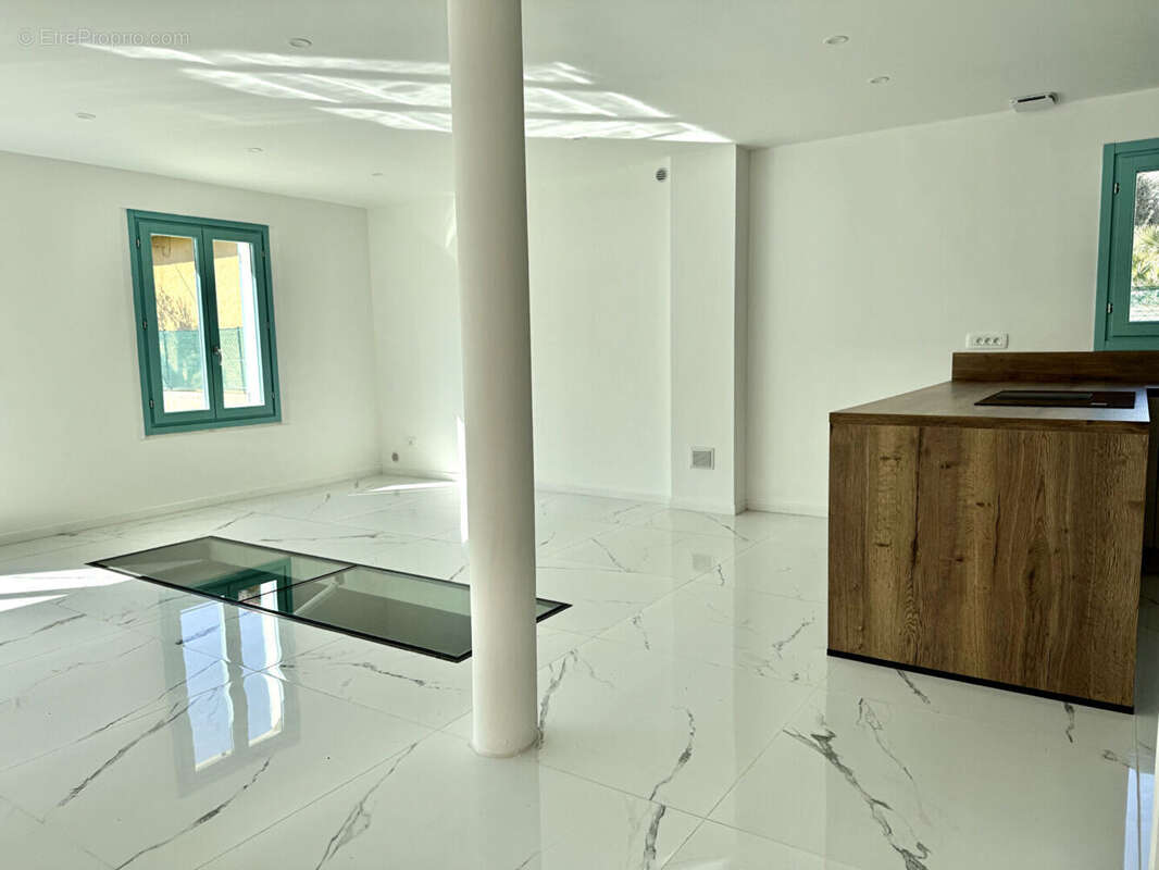 Maison à CAGNES-SUR-MER