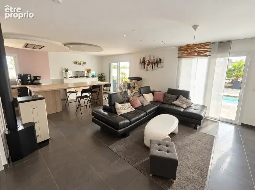 Maison récente de 2019 avec piscine   90 m2   3 chambres   Terrain de 500 m2   Grézieu-la-Varenne - photo 2
