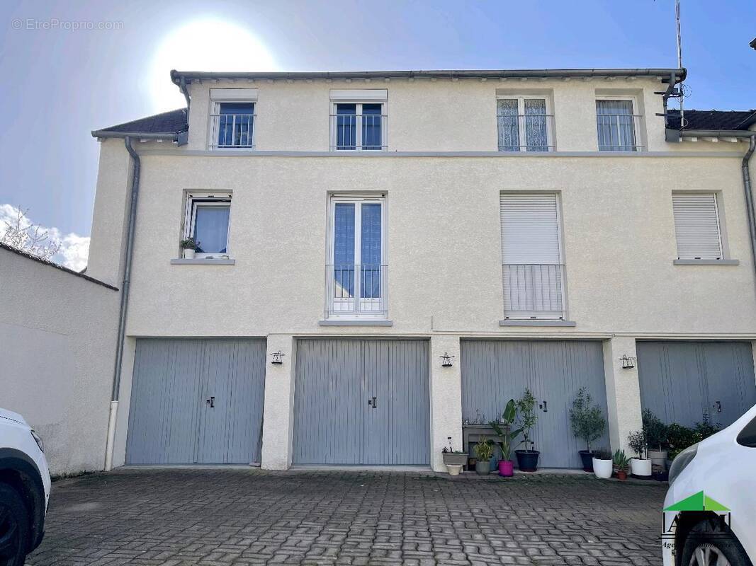 Appartement à MERY-SUR-OISE