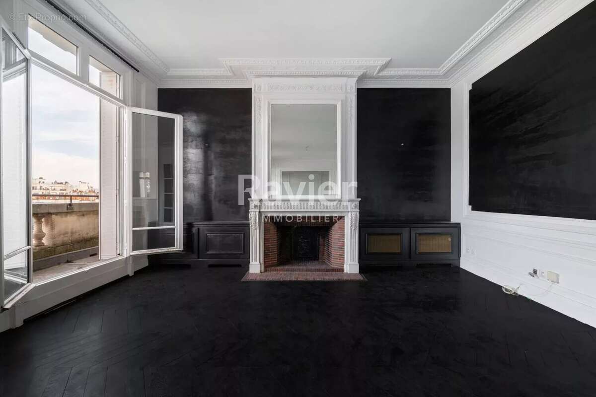 Appartement à PARIS-7E