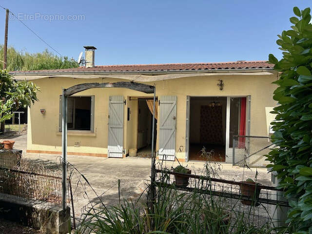 Maison à rénover avec terrain constructible - photo 4