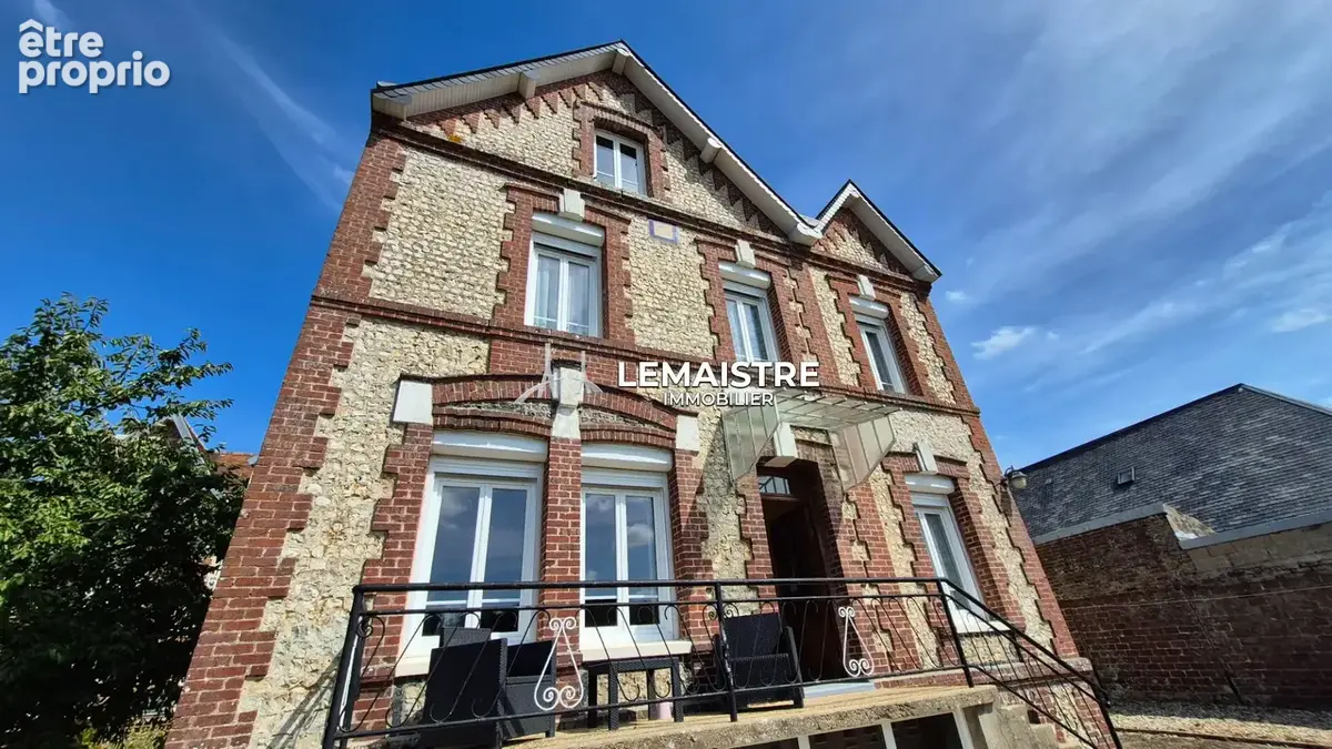 PROCHE EPOUVILLE - Maison de caractère en brique et silex - 3 chambres - Grenier 40 m² - 2 garages - photo 12