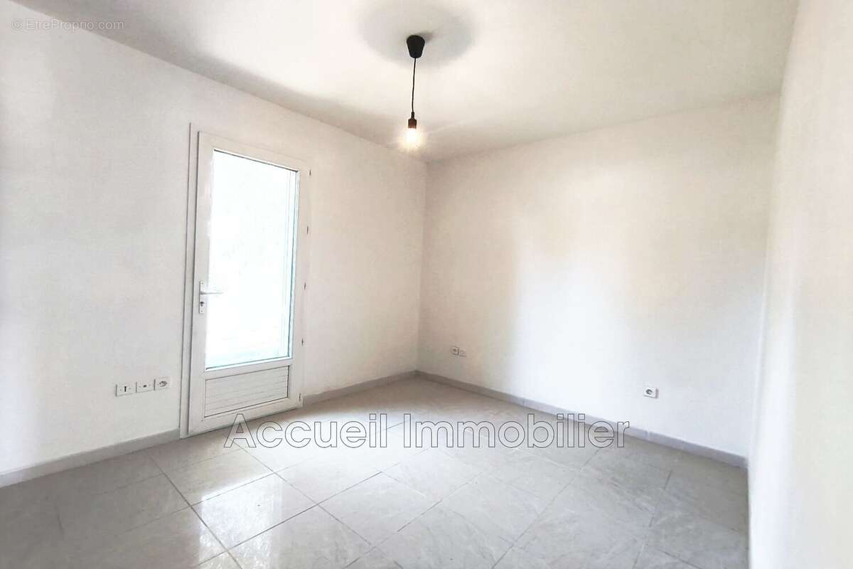 Maison 168 m² à Le Grau-Du-Roi  - photo 9