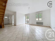 Maison à MONTEREAU-FAULT-YONNE