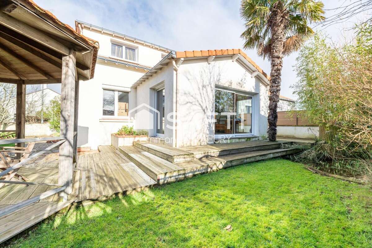 Photo 2 - Maison à BOUGUENAIS