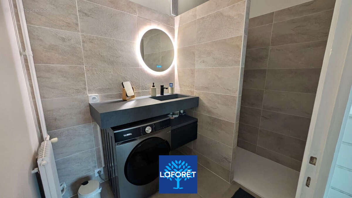 Appartement à LYON-8E