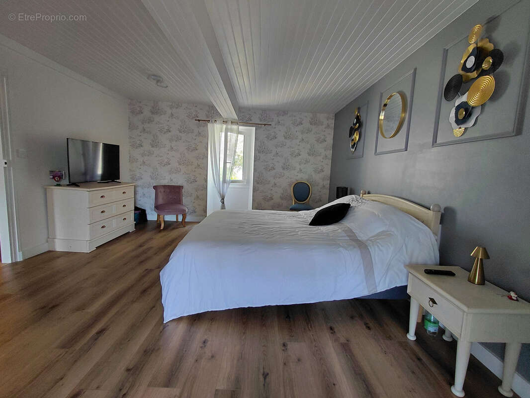 Proche du Château, Maison en pierre à Château l'Evêque - photo 8