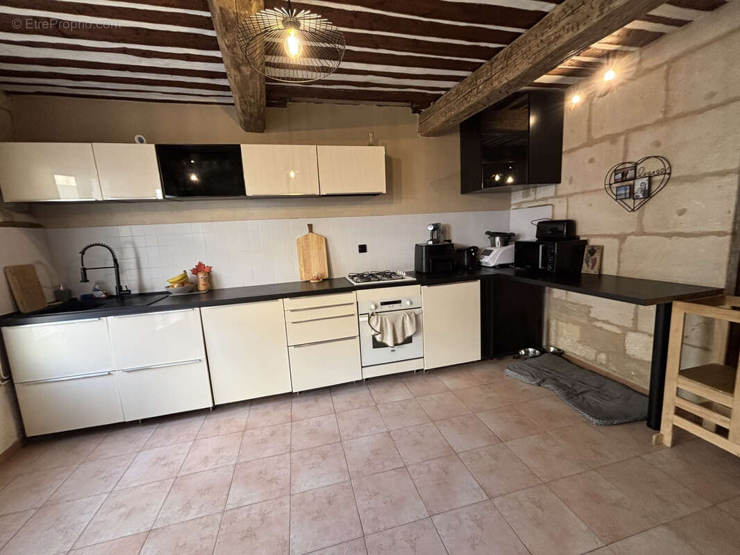 Maison à JONQUIERES-SAINT-VINCENT