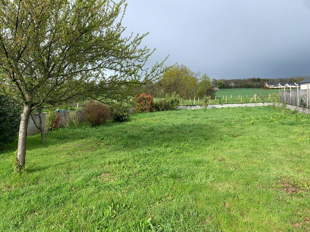 Terrain à CHAMPIGNE