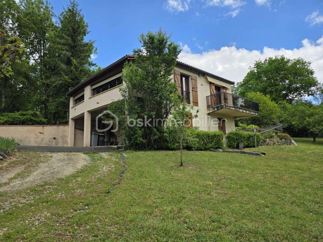 Maison à SAINTE-COLOMBE-EN-BRUILHOIS