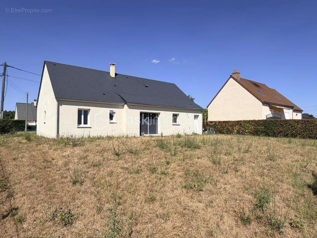 Maison à SAVIGNE-SUR-LATHAN