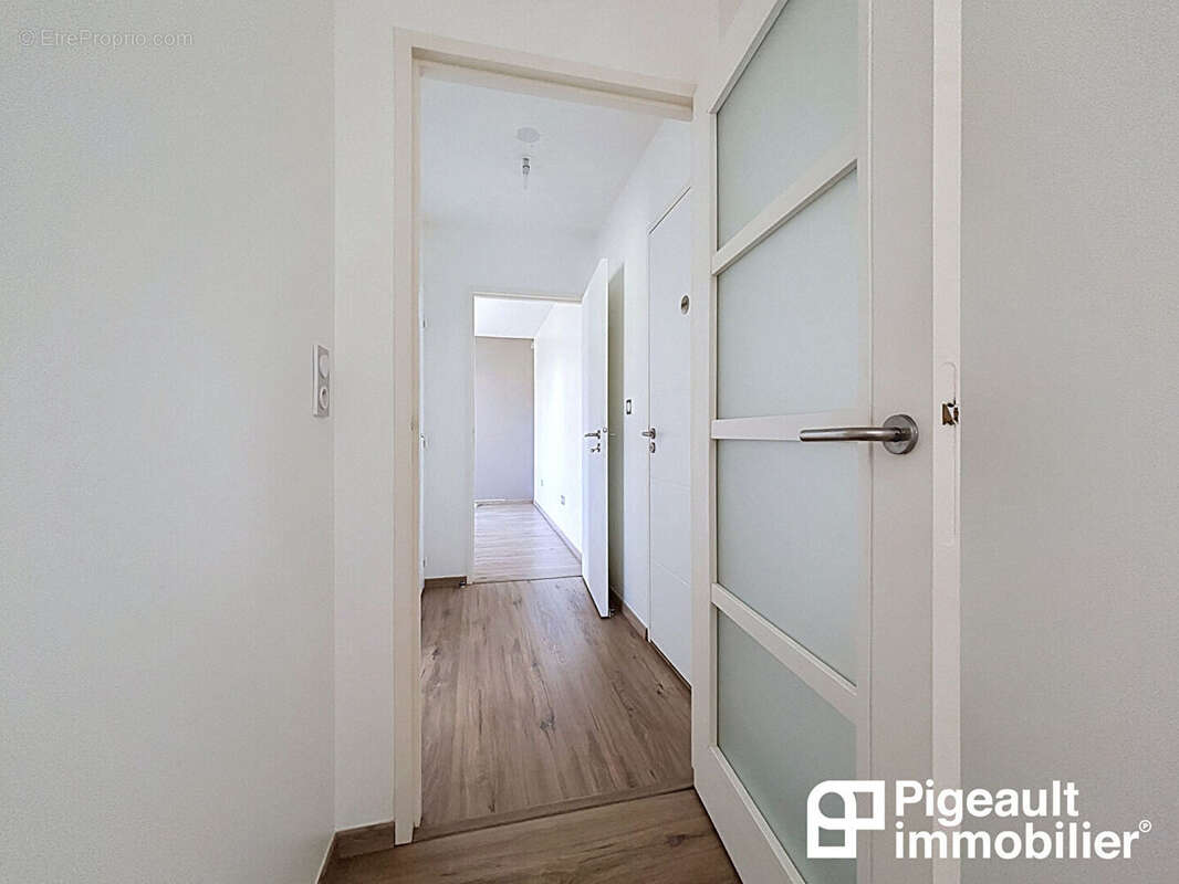 Appartement T3 à vendre - Saint Grégoire - Parking sécurisé - Cave - photo 8