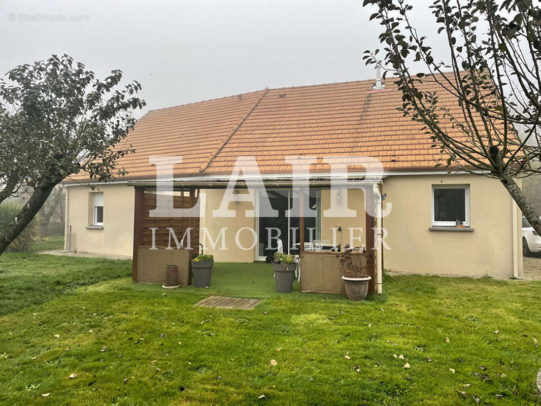 Maison à SAINT-OUEN-DE-MIMBRE