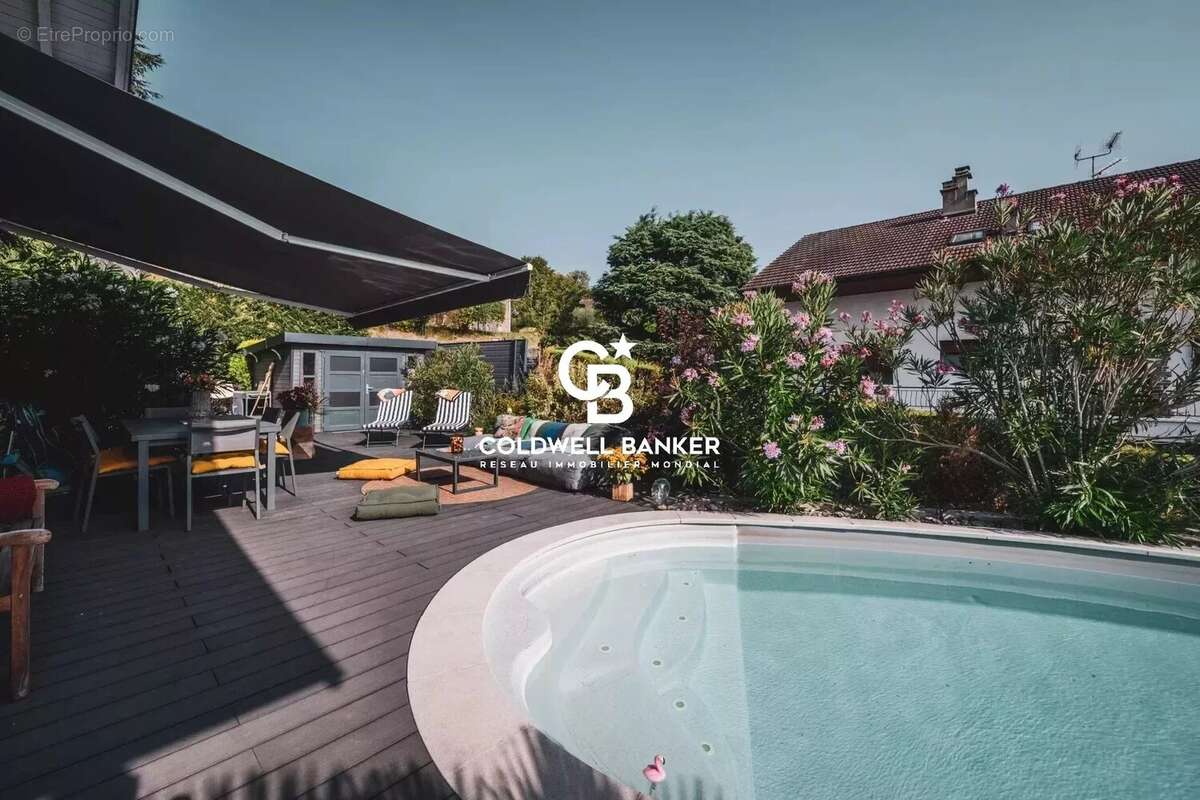 Maison à VETRAZ-MONTHOUX