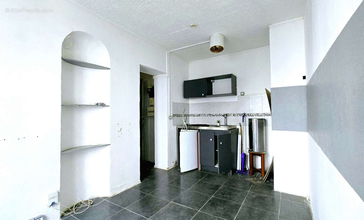 Dpt Paris (75), à vendre PARIS 18EME ARRONDISSEMENT appartement T2 de 28,25 m² - photo 5