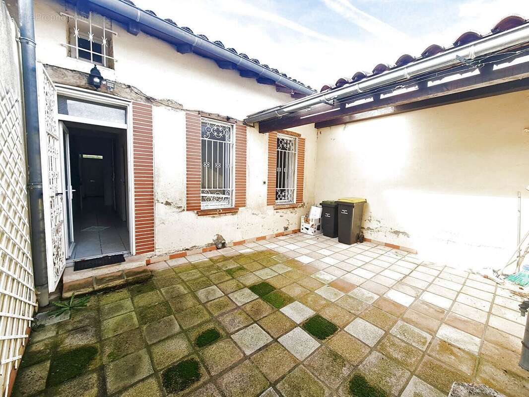 Maison à LE FAUGA