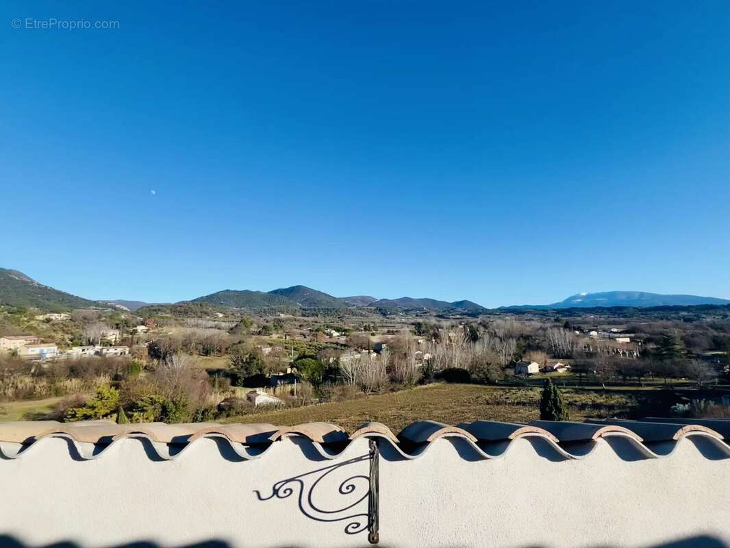 Appartement à MIRABEL-AUX-BARONNIES
