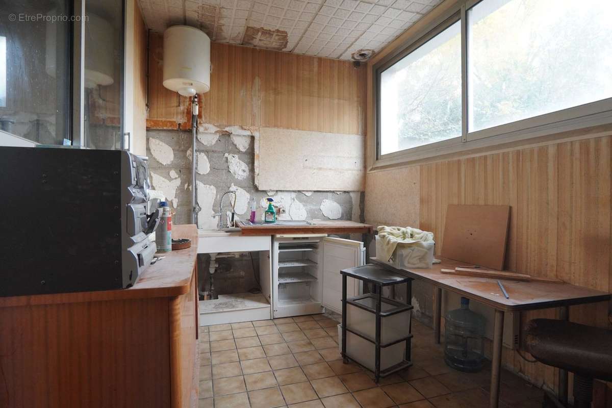 Commerce à ROMAINVILLE