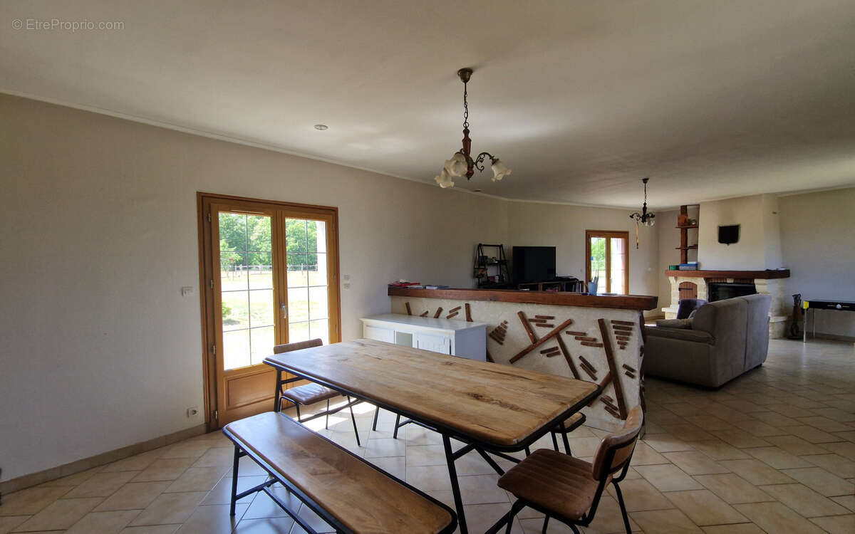 Maison à AVRILLE-LES-PONCEAUX