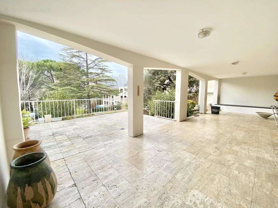 Appartement à GREOUX-LES-BAINS