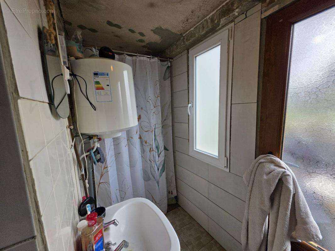 Maison à MEZIERES-EN-BRENNE