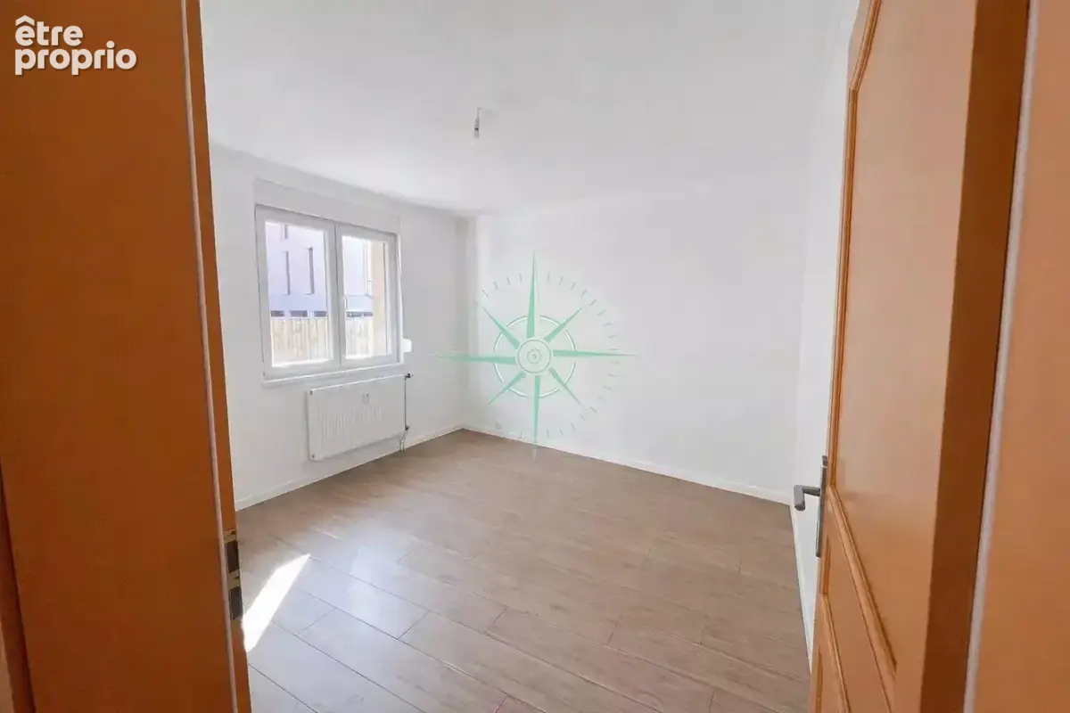 À VENDRE - Appartement 4 pièces  85 m2  Terrasse 24m2  parking et cave - photo 10