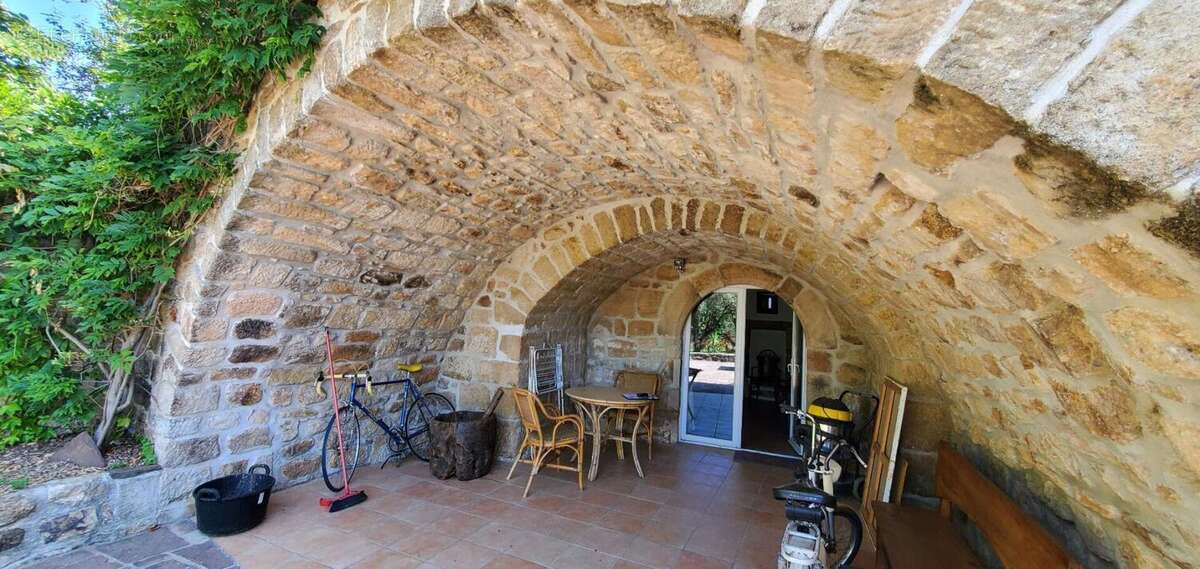 Mas provençal du xviiie, vue alpes et mont ventoux. cinq chambres, immense salon, grande piscine, six terrasses. opportunité uni - photo 3