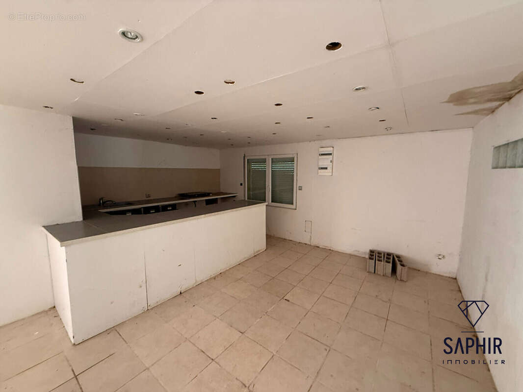 Maison 5 pièces à vendre à Daux - 186 m² sur terrain de 4890 m² - photo 9