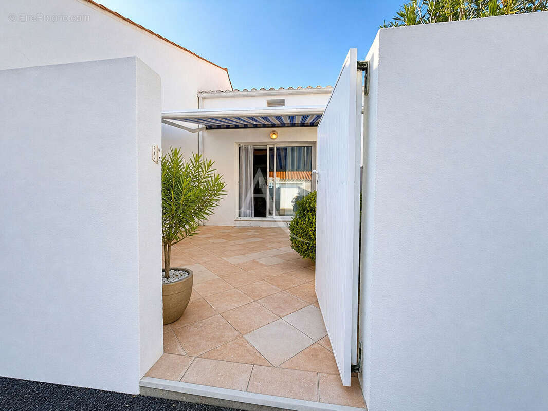 Maison Saint Gilles Croix De Vie 3 pièce(s) 78 m2 - photo 3