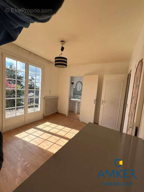 Maison à SAINT-ETIENNE-DE-MONTLUC