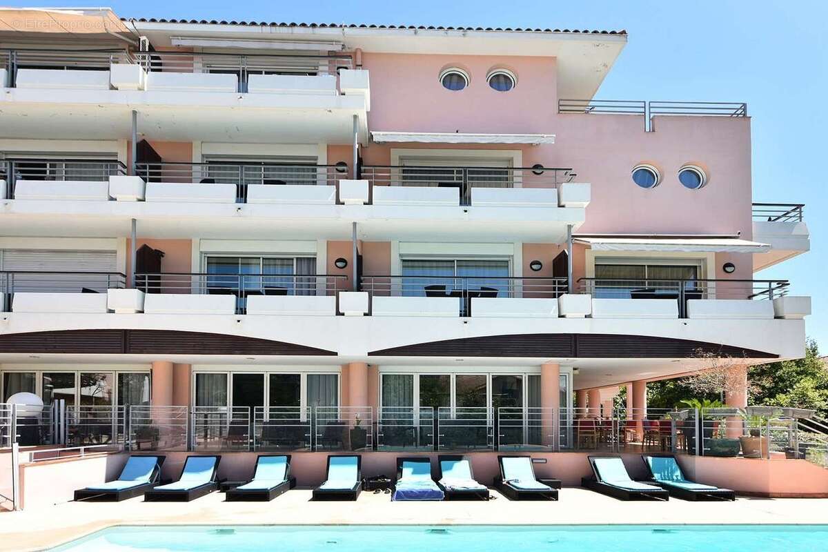 Appartement à LE CANNET