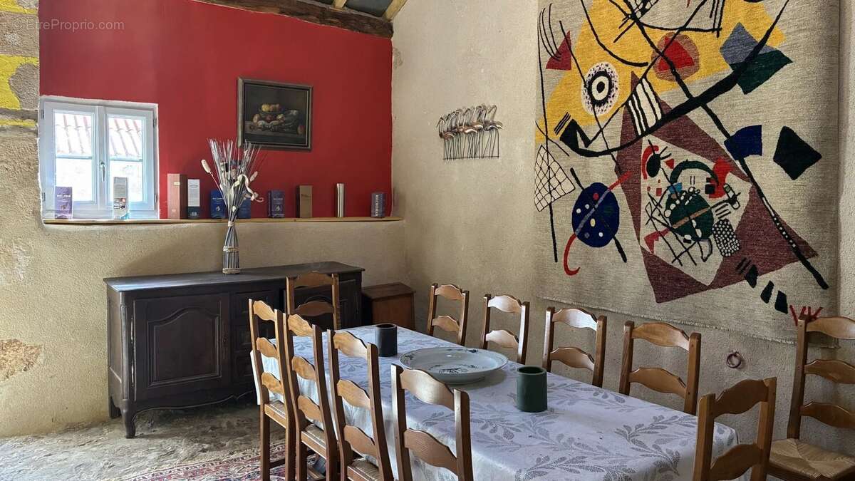 Maison à MONTMORILLON