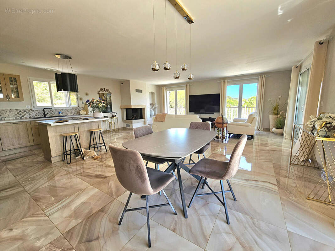 Maison à CONILHAC-CORBIERES