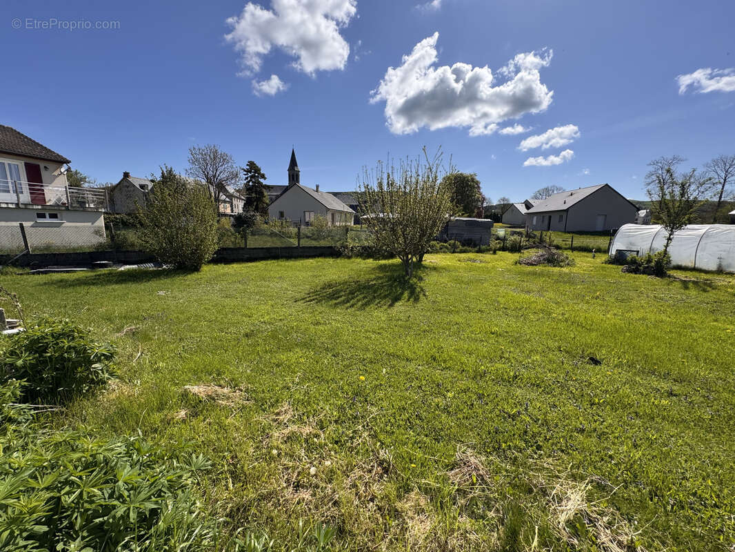 Maison à SEGUR-LES-VILLAS