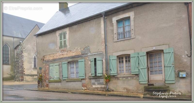 Maison à IVOY-LE-PRE