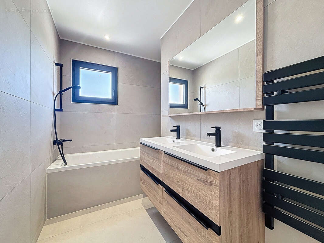 Maison à ARPAILLARGUES-ET-AUREILLAC