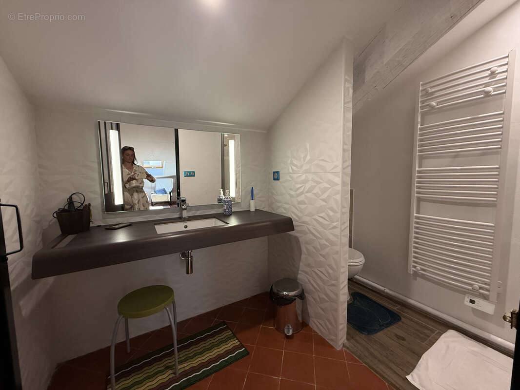 Loft lumineux de 93 m2 - Dernier étage d'une maison de maître - Rénovation totale - photo 4