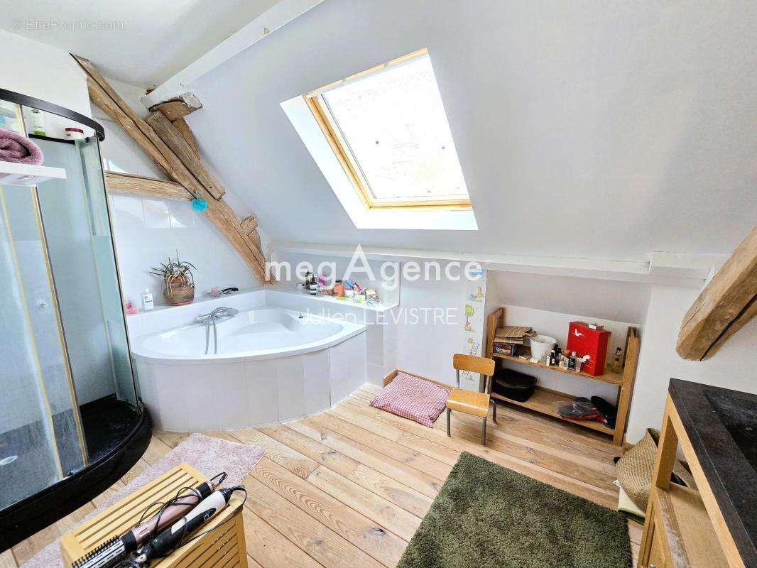 Maison de 6 pièces de 216m² - photo 10