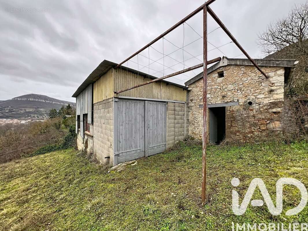 Terrain 902 m² à Millau  - photo 8