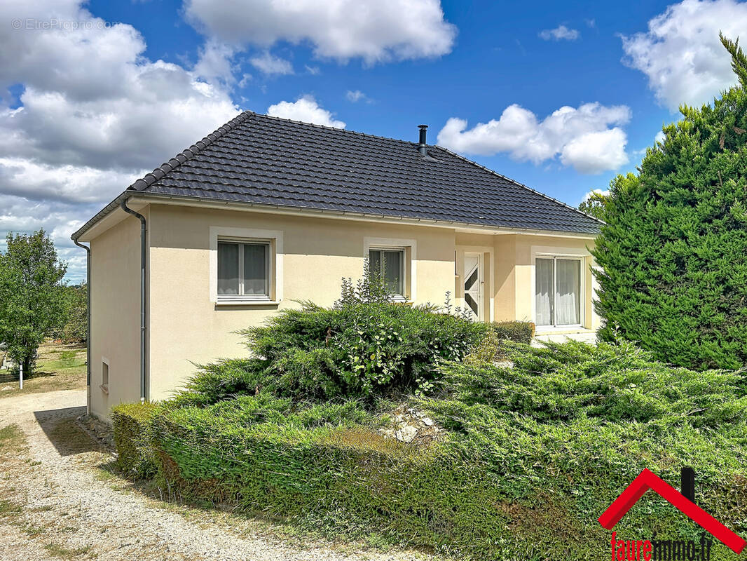 Maison à LISSAC-SUR-COUZE