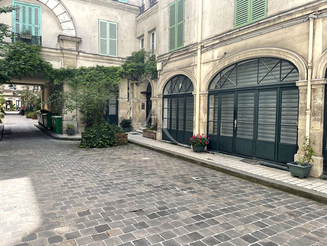 Appartement à PARIS-10E