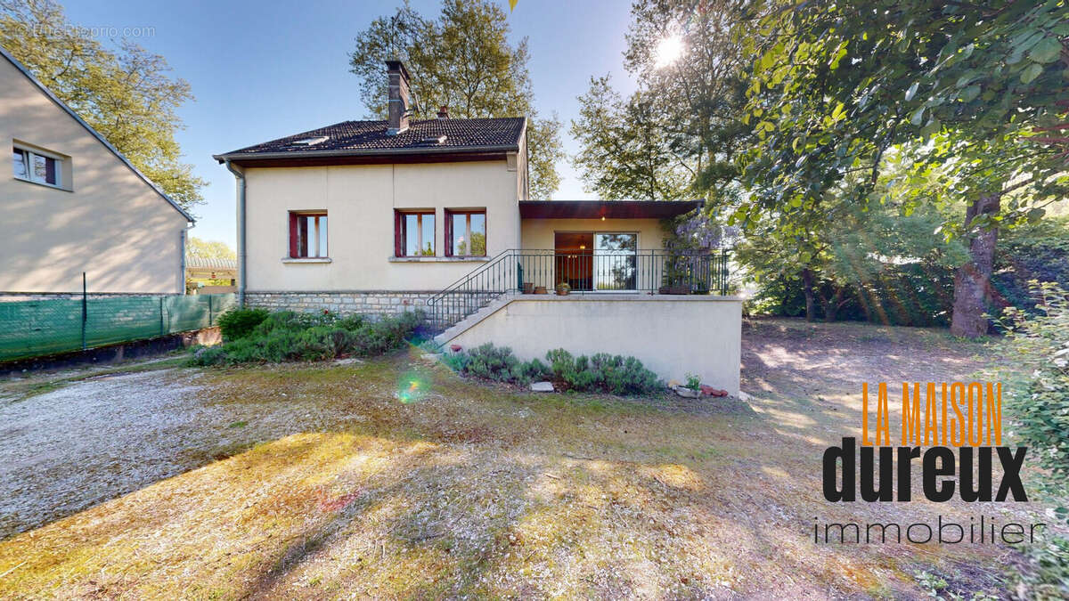 Maison à ARC-LES-GRAY