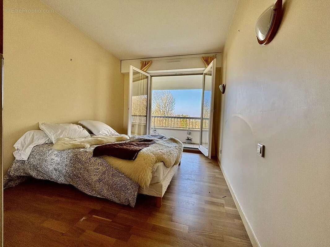 Appartement F4 Centre-ville avec terrasse - photo 6