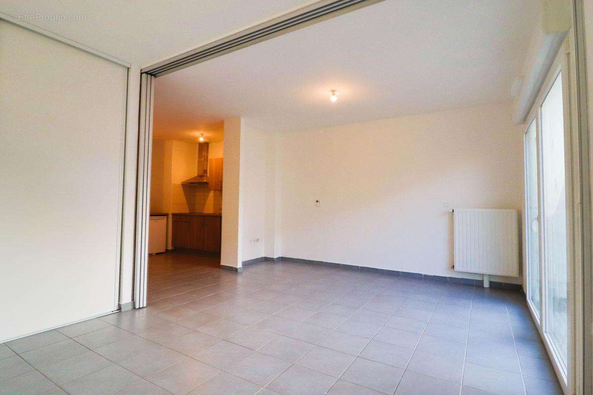 Appartement de 2 pièces avec terrasse privative de 4 m² sur jardin commun - photo 3